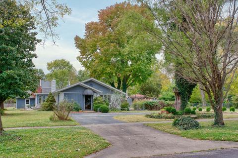 1475 E Catalpa St, Springfield, MO 65804 photo 1