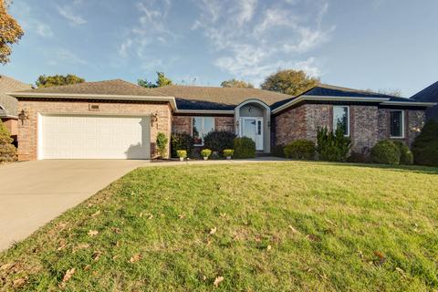 3721 E Bowman St, Springfield, MO 65809 photo 1