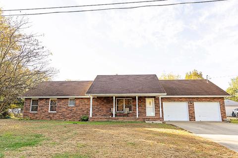 1930 W Sayer Dr, Springfield, MO 65803 photo 1