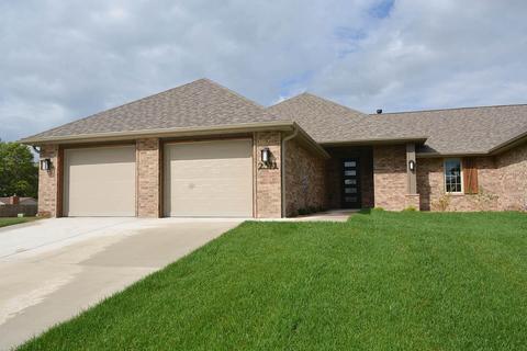 2371 E Cardinal St, Springfield, MO 65804 photo 1