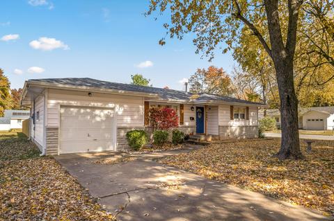 1545 E Crestview St, Springfield, MO 65804 photo 1