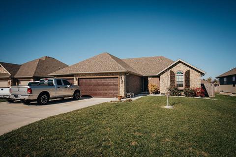 877 E Baracuda Dr, Nixa, MO 65714 photo 1