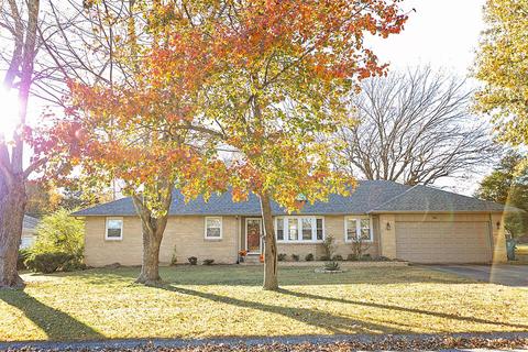 2133 S Brighton Dr, Springfield, MO 65804 photo 1