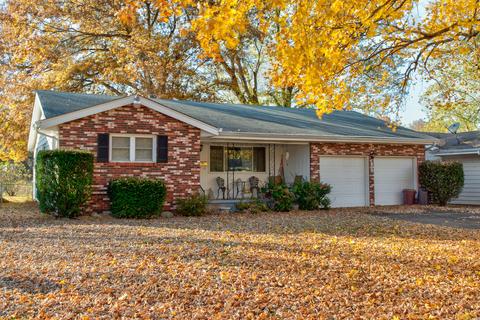 1945 S Plaza Ave, Springfield, MO 65804 photo 1