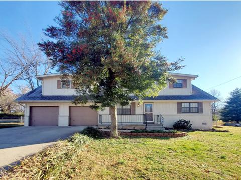 3054 S Lakeside Ave, Springfield, MO 65804 photo 1