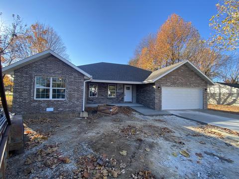 1412 W Jefferson, Marshfield, MO 65706 photo 1