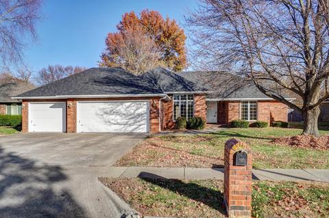 1935 E Ridgewood Dr, Springfield, MO 65804 photo 1