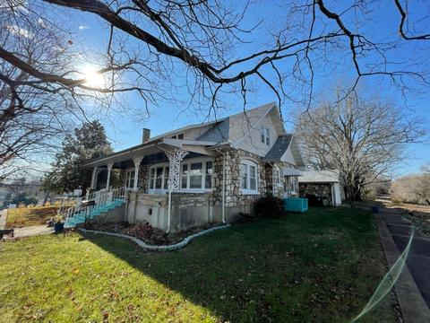 221 N 3rd St, Thayer, MO 65791 photo 1