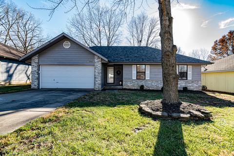 3026 E Chattanooga St, Springfield, MO 65804 photo 1