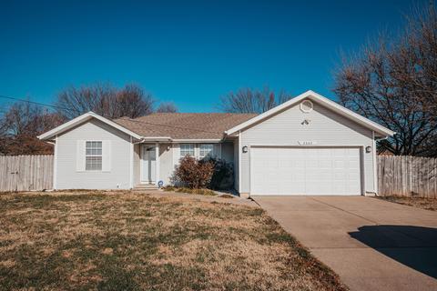 3347 W Nichols St, Springfield, MO 65803 photo 1