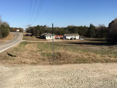 000 Cedar Ln, Diamond City, AR 72630