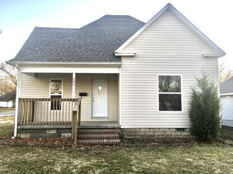 202 W Lee St, Aurora, MO 65605 photo 1