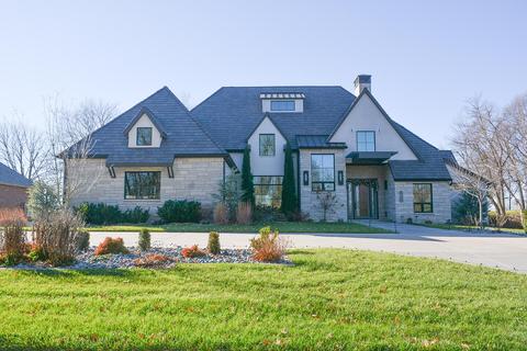 5529 S Dunrobin Dr, Springfield, MO 65809 photo 1