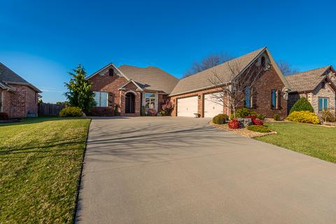 3239 S Sulgrove Ave, Springfield, MO 65804 photo 1