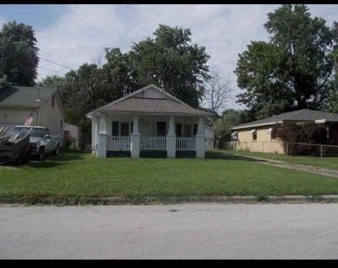1827 W Thoman St, Springfield, MO 65803 photo 1
