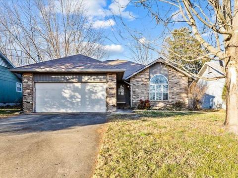 941 W Crestview St, Springfield, MO 65807 photo 1