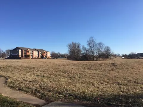 2620 W Grand St, Springfield, MO 65802 photo 1