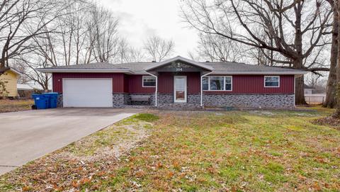 104 E Chrysler St, Clever, MO 65631 photo 1