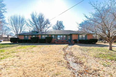 1410 W Cherokee St, Springfield, MO 65807 photo 1