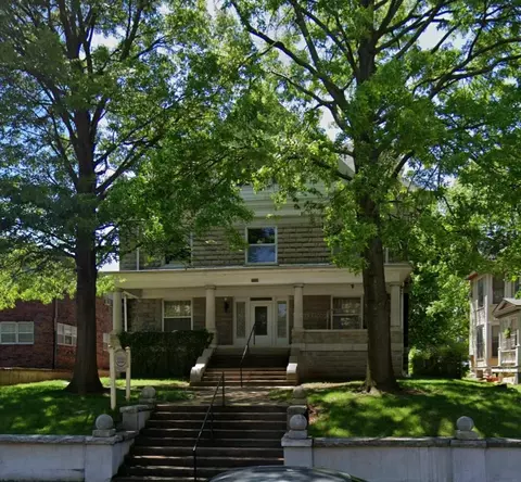 920 E Walnut St, Springfield, MO 65806 photo 1