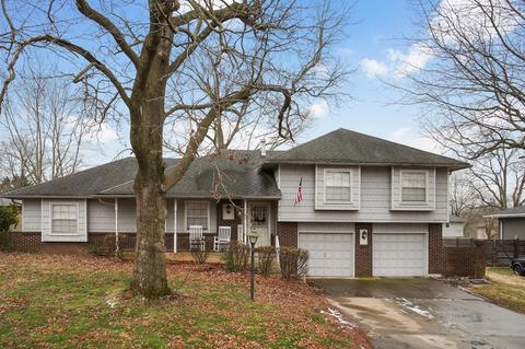 2156 E Swallow St, Springfield, MO 65804 photo 1