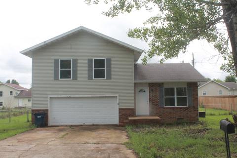 712 Birch St, Buffalo, MO 65622 photo 1