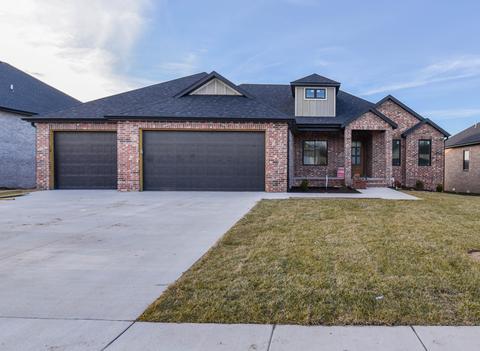 1523 N Thornhill Dr, Springfield, MO 65802 photo 1