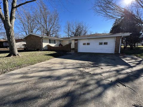 906 E 10th St, Mountain Grove, MO 65711 photo 1