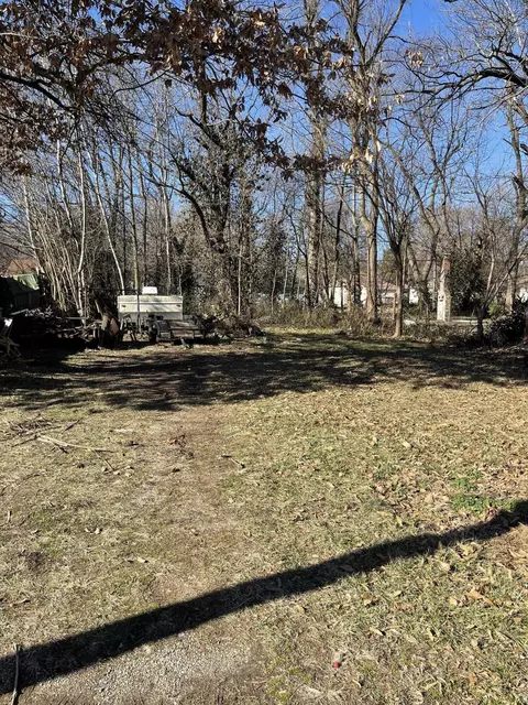 2069 N Park Ave, Springfield, MO 65803 photo 1