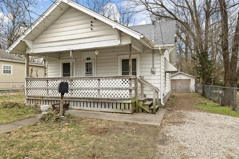 2141 N Travis Ave, Springfield, MO 65803 photo 1