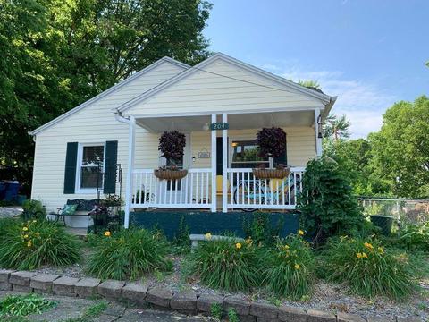 204 E Walnut St, Ozark, MO 65721 photo 1