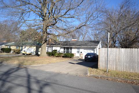 1942 S Robberson Ave, Springfield, MO 65807 photo 1