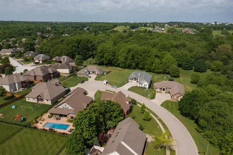 4417 E Kanata Ct, Springfield, MO 65802 photo 1