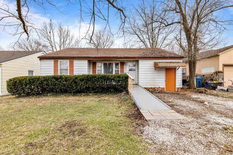 1910 Elm St, Springfield, MO 65802 photo 1