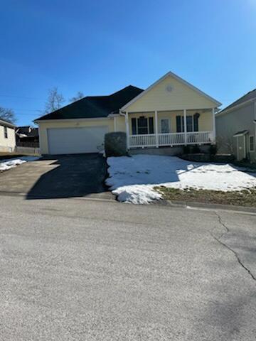 704 E Saint Charles St, Ozark, MO 65721 photo 1