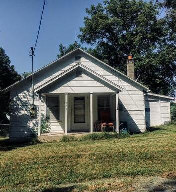 205 Solomon St, Ava, MO 65608 photo 1