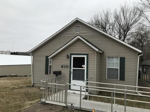 610 S 6th St, Thayer, MO 65791 photo 1