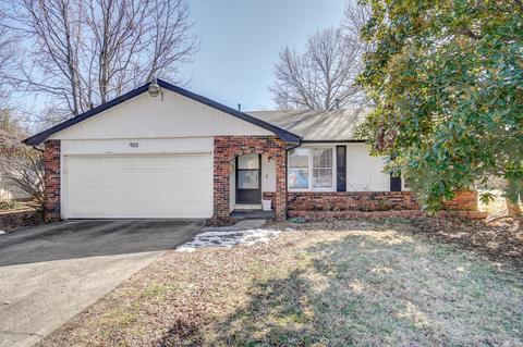 922 Edgewood St, Springfield, MO 65807 photo 1