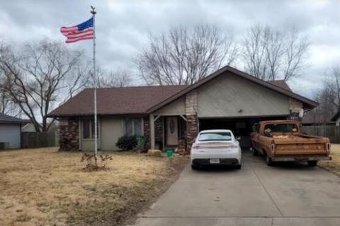 4332 W William St, Battlefield, MO 65619 photo 1