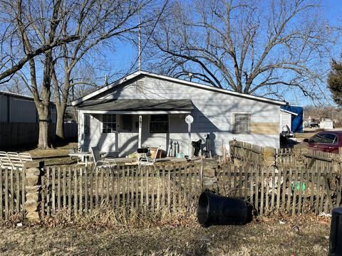 1103 Jackson St, Lamar, MO 64759 photo 1