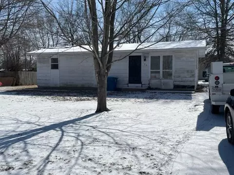 124 E Chrysler Ave, Clever, MO 65631 photo 1