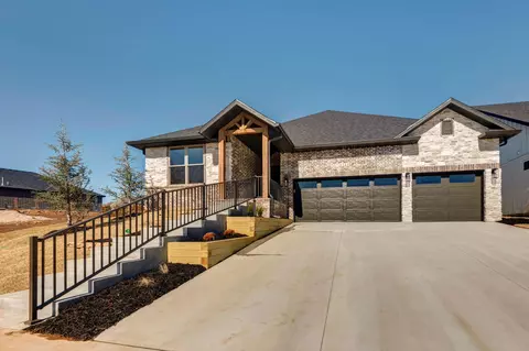 3721 E Hutcheson Ave, Springfield, MO 65809 photo 1