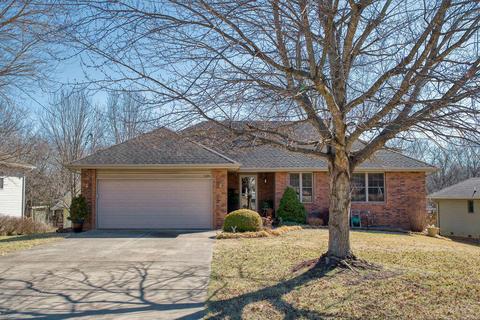 1124 E Camorene St, Springfield, MO 65803 photo 1