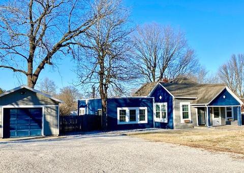 1147 E Smith St, Springfield, MO 65803 photo 1