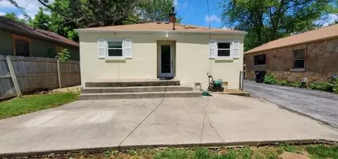 504 E Cozy St, Springfield, MO 65807 photo 1
