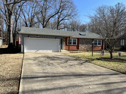 3021 E Lombard St, Springfield, MO 65802 photo 1