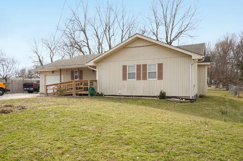 1140 Evergreen St, Springfield, MO 65803 photo 1
