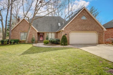 2158 E Briar St, Springfield, MO 65804 photo 1