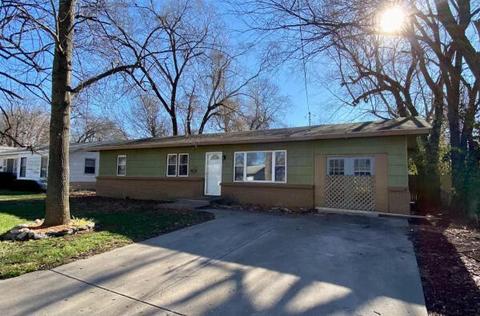 3204 W Latoka St, Springfield, MO 65807 photo 1