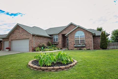 3214 N Dickerson Ave, Springfield, MO 65803 photo 1